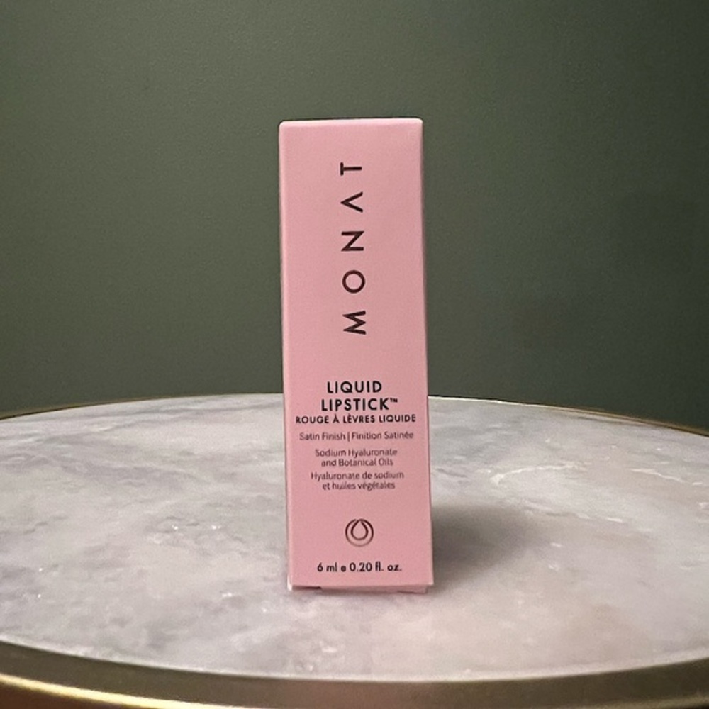 Monat Liquid Lipstick: Posh
